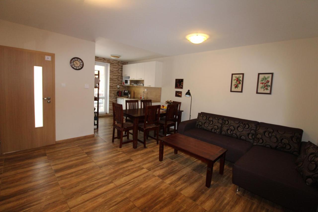 Veľký Slavkov Apartman Baska מראה חיצוני תמונה